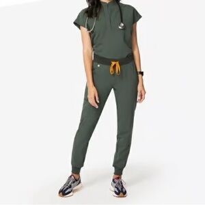 COPY - FIGS - Moss Scrub Set